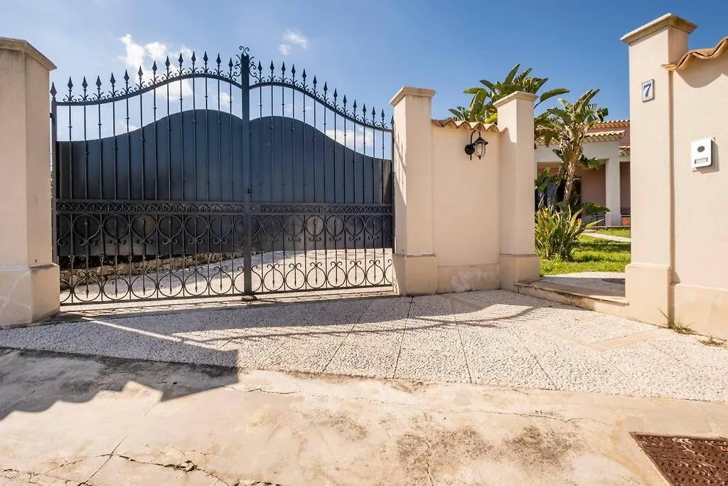 {Villa Jacuzzi Privata}Sul Mare Di Fontane Bianche Olaszország