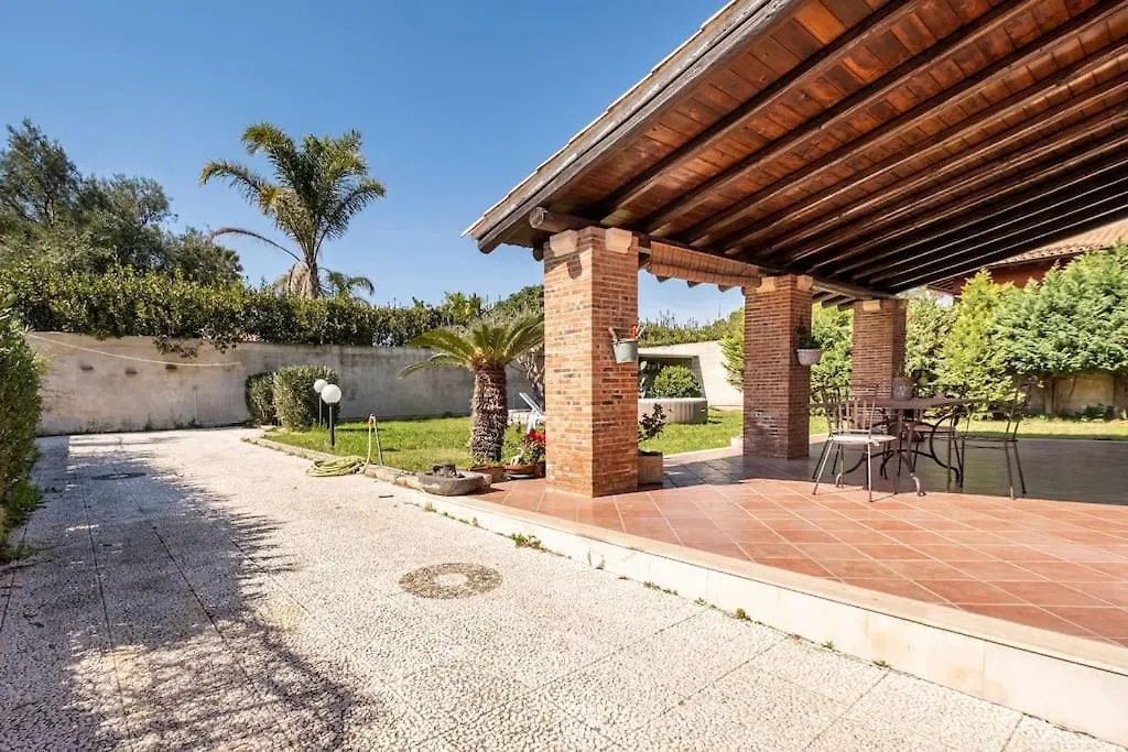 {Villa Jacuzzi Privata}Sul Mare Di Fontane Bianche Villa